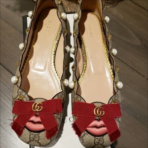 Gucci ballet flat (sold out everywhere)